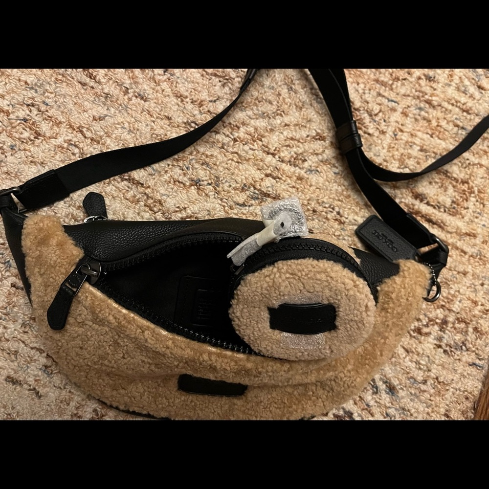 NWT! Coach Shearling Belt bag 2 set now firm!!! - Picture 10 of 11
